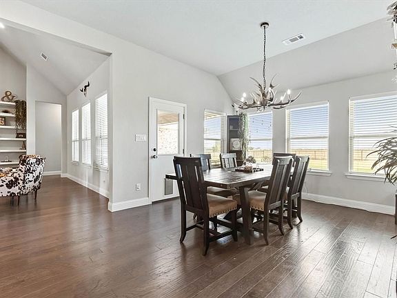 5th image of 1201 Heritage Dr