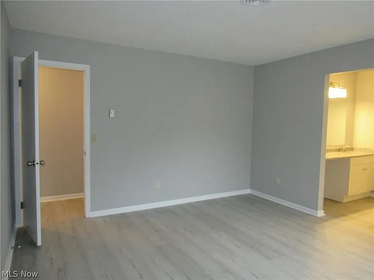 7155 Auburn Rd — Photo 19