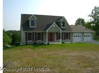 300 Ridgeview Dr, Berkeley Springs, WV 25411