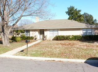 2524 Yellowstone Pl, Denton, TX 76209