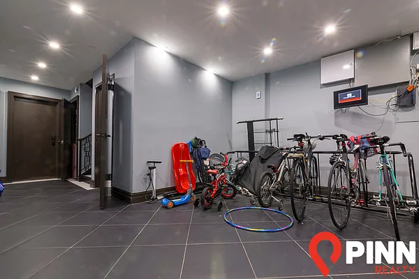 Rented by Pinn Realty | media 42