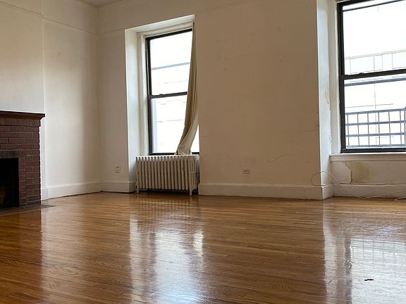 5th image of 258 W 22nd St APT 5A
