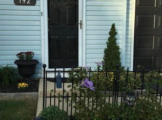 192 Stonehouse Ln, Columbia, PA 17512
