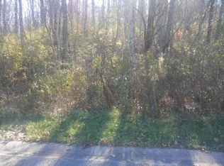 108 Old Hickory Ct, Oak Ridge, TN 37830