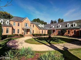 9359 Old Courthouse Rd, Vienna, VA 22182