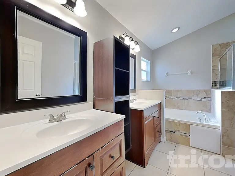 2517 Clareside Dr — Photo 11