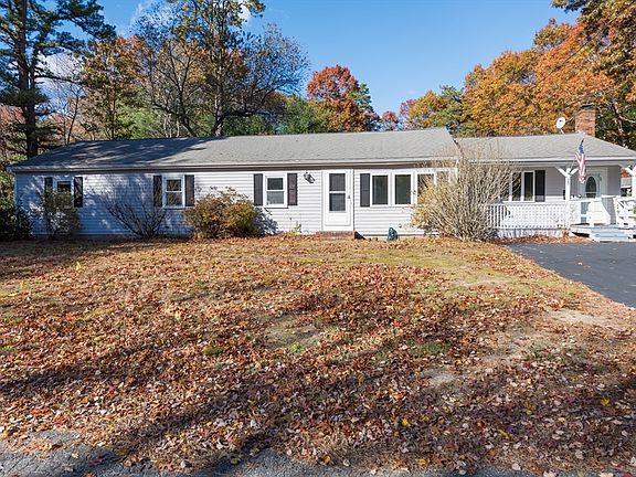 3rd image of 25 Lawrence Rd