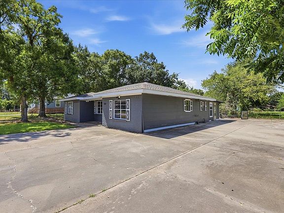 2nd image of 180 Schoolview Dr
