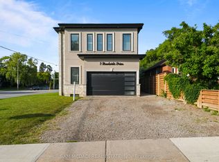 1 Brookside Dr E, Mississauga, ON L5M 1H2