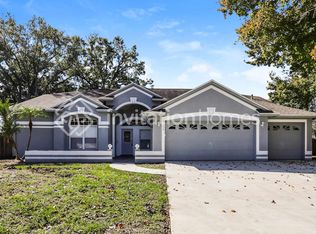 2219 Misty Ridge Ln, Valrico, FL 33594