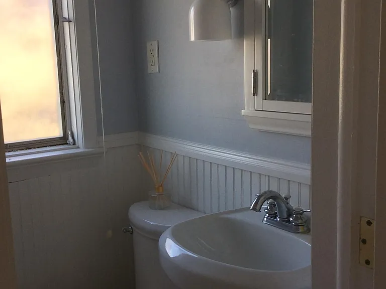 1332 Wayne St S — Photo 9