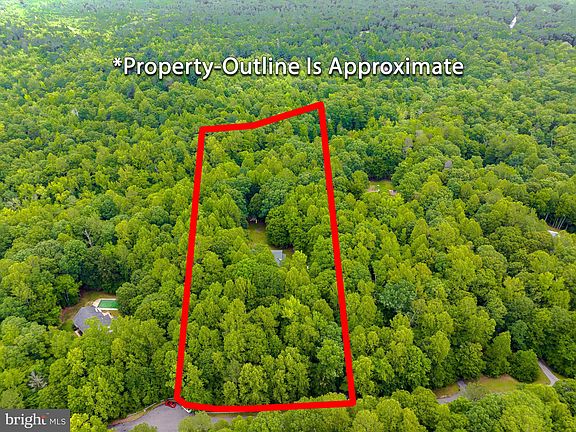 4th image of 41920 Clover Hill Ct