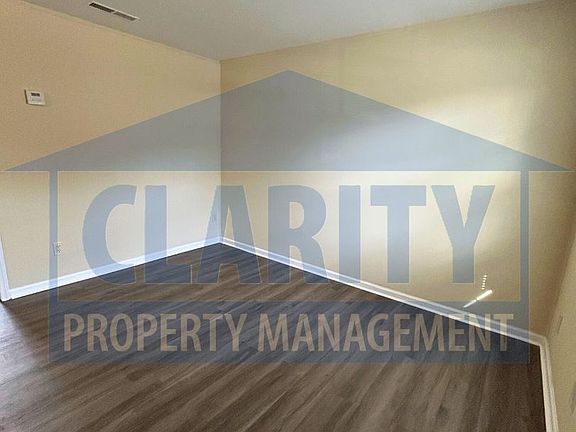 4th image of 1901 Park St NE APT 3