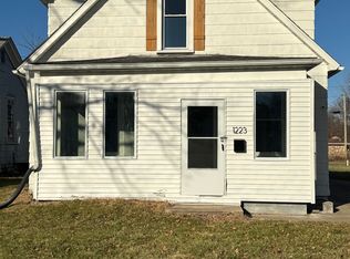 1223 Broadway St, Pekin, IL