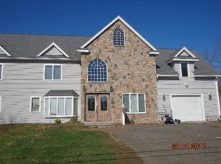 42 Cabot Rd, Danvers, MA 01923