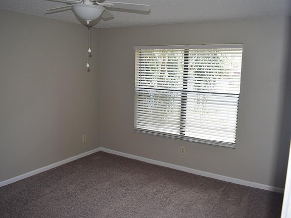 5th image of 8627 Bonaire Bay Ln APT 204