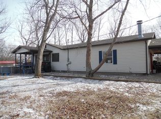 12372 E Idlewood Rd, Mount Vernon, IL 62864