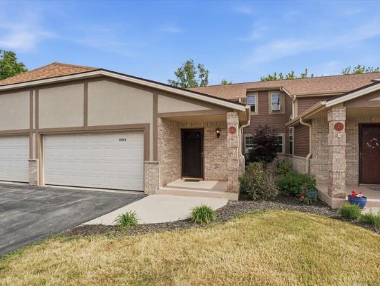 N113W16218 Sylvan CIRCLE #B-18, Germantown, WI 53022