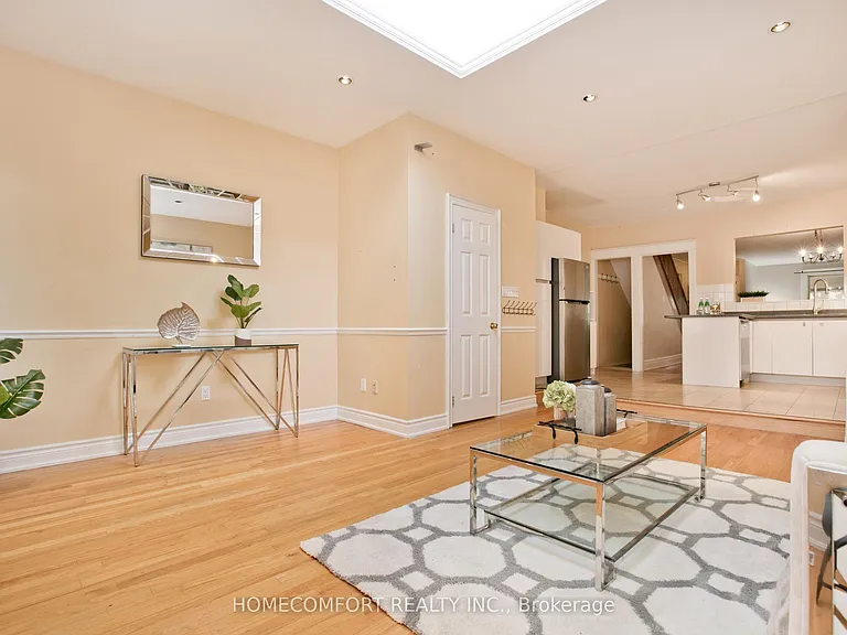 62 Keystone Ave — Photo 4