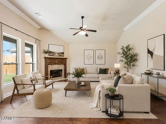 5th image of 244 Rosemary Pl