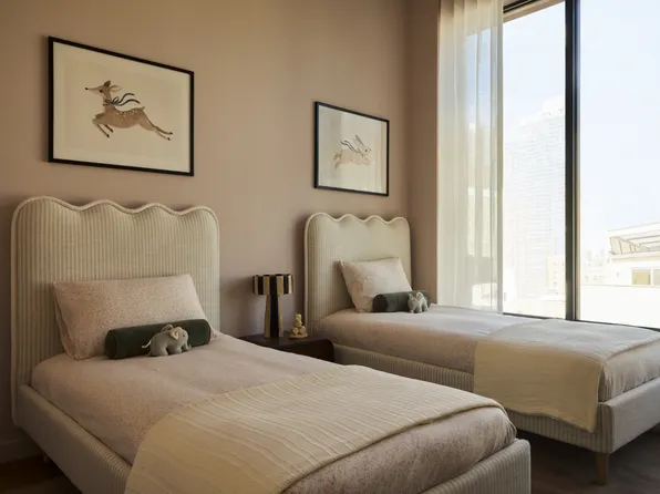 323 Bergen Street image 7 of 13