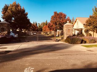566 W San Jose Ave, Fresno, CA 93704
