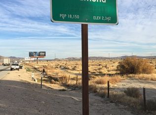 711 20th St W, Rosamond, CA 93560