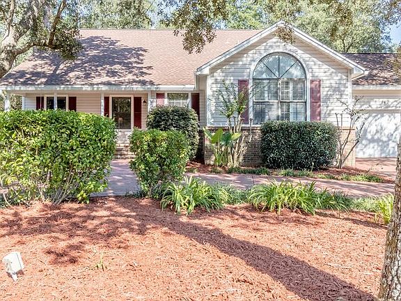 2nd image of 147 Bermuda Cir N