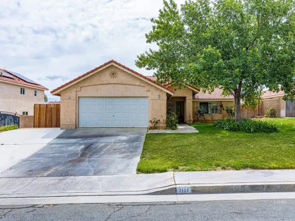 2122 S Del Rosa Dr, Ridgecrest, CA 93555