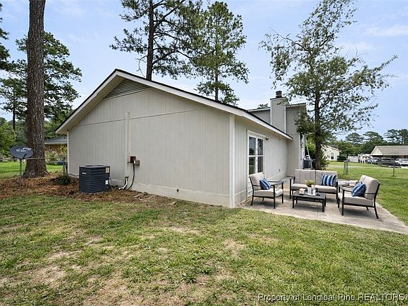 2nd image of 1128 Thornwood Pl