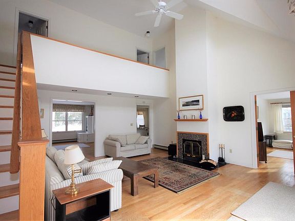 4th image of 37 Rydal Mount Drive