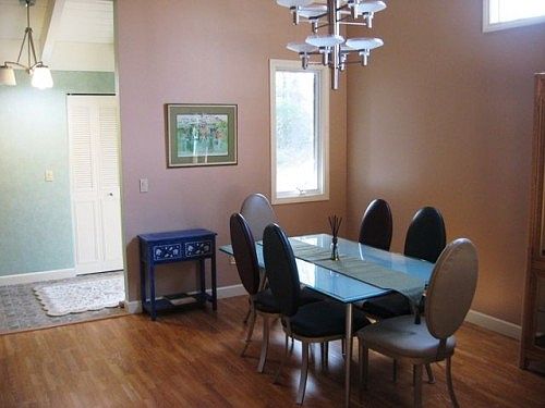 5th image of 215 Falmouthport Dr