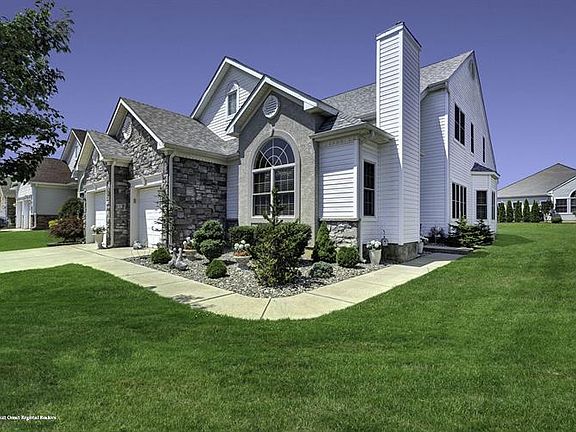 2nd image of 40 Eagleswood Dr