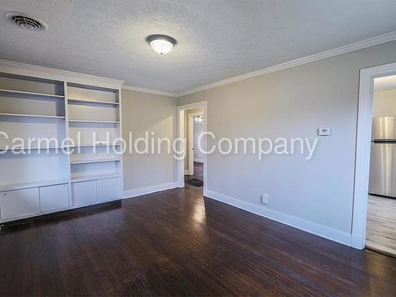5th image of 3805 Larry St