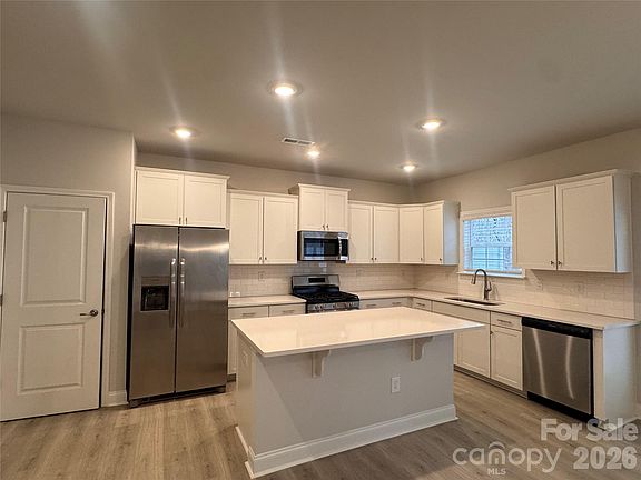 4th image of 4021 Port Richmond Ave #4