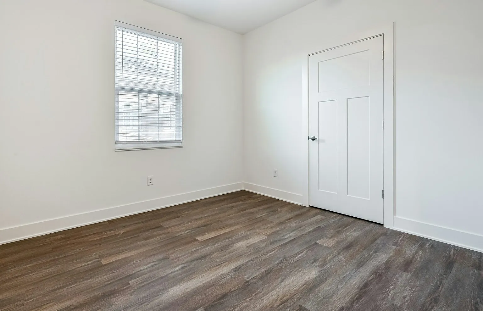 2702 Winthrop Ave, Unit D — Photo 4