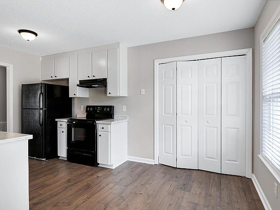 5th image of 118 McKenzie Cir