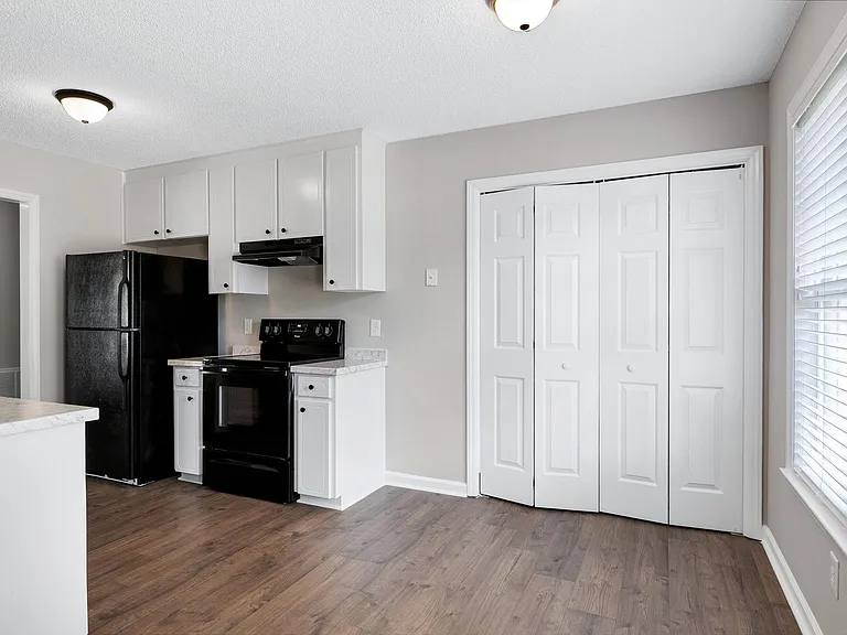 118 McKenzie Cir — Photo 5