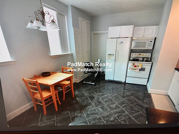 3rd image of 21 Englewood Ave #33