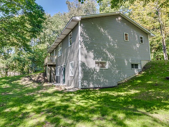 2nd image of 255 Willison Ave