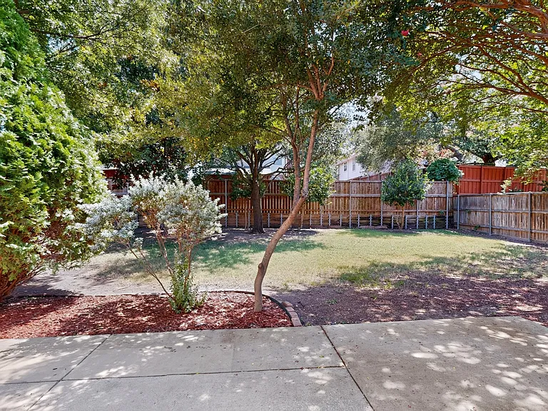 2312 London Dr — Photo 28