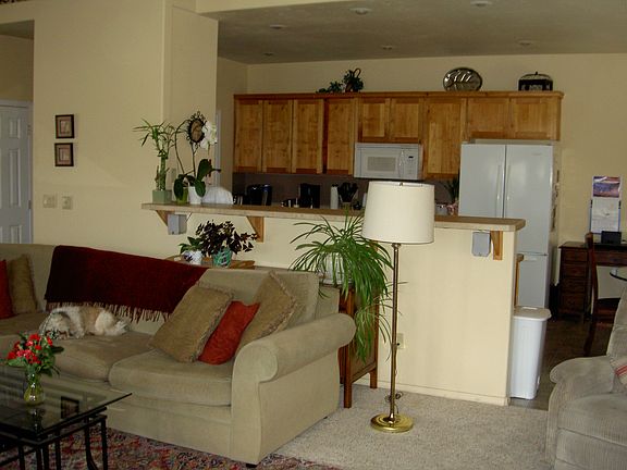 Kitchen bar