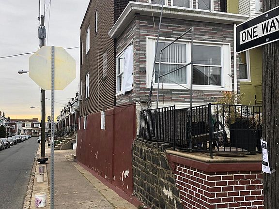 3rd image of 1416 E Lycoming St