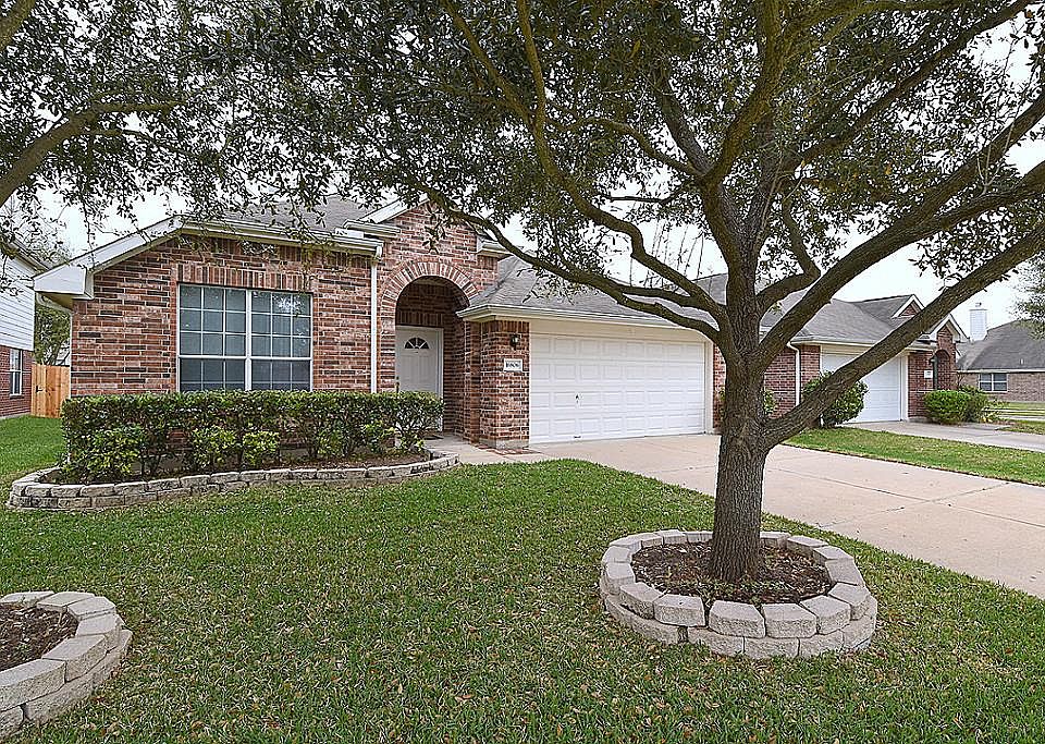 1st image of 16806 Bethan Glen Ln