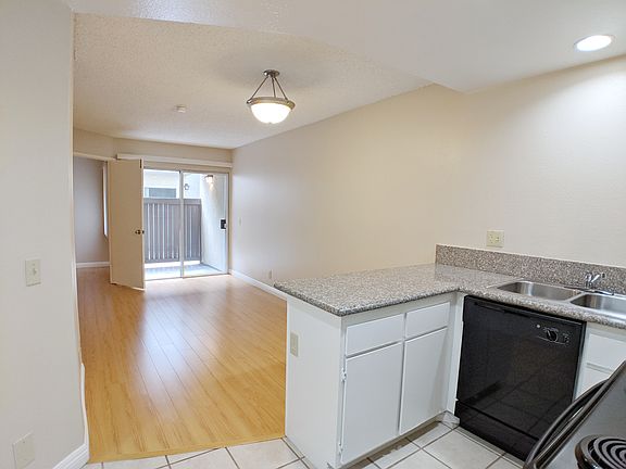 3rd image of 2345 Merton Ave #0B-1Ba-400Sqft