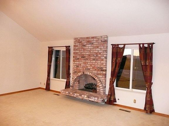 3rd image of 2700 Wakefield Dr