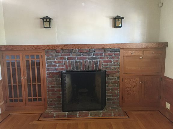 Fireplace custom Brick