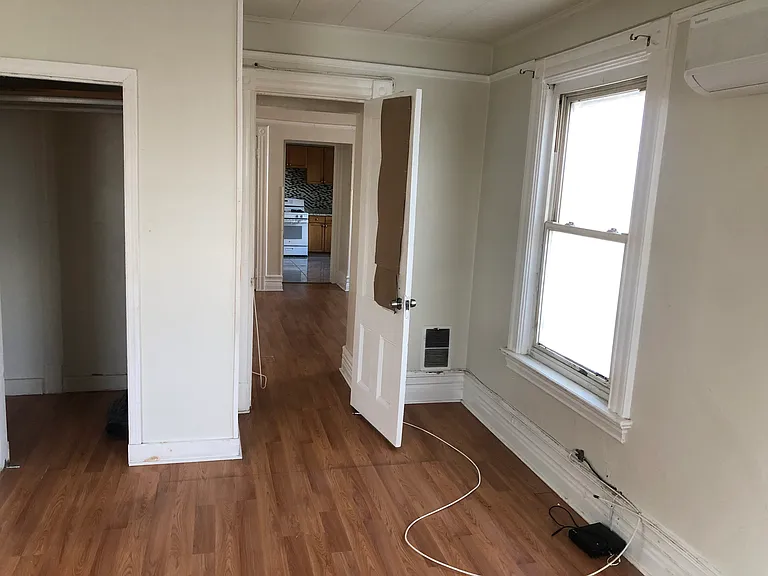 11 Claremont Pl #2 — Photo 5