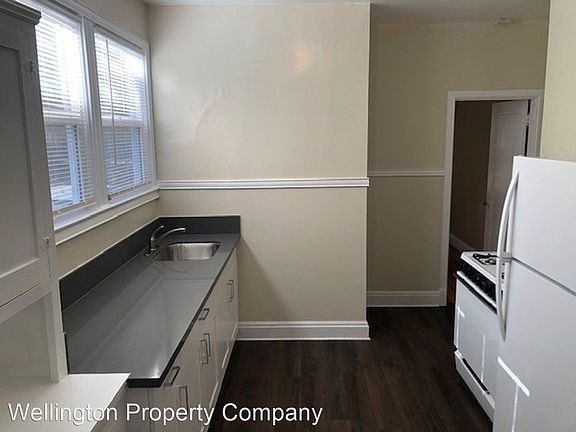 3rd image of 513 Athol Ave #2
