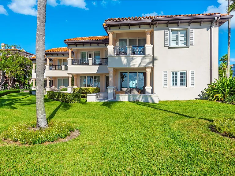 15713 Fisher Island Dr #15713 — Photo 41